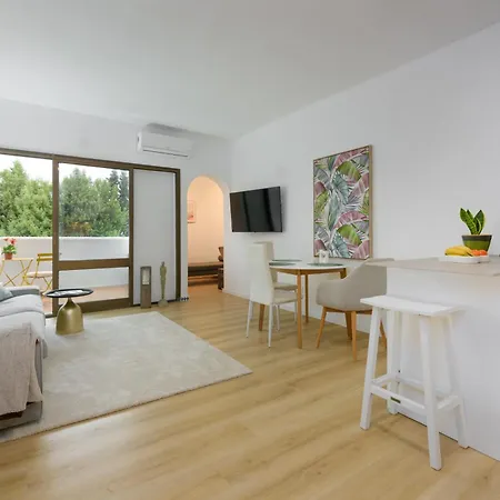 Bahia De 151 Homestay Estepona
